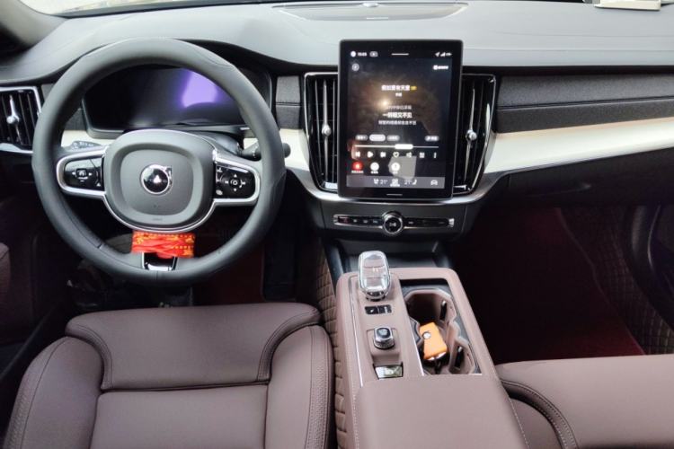 Used Volvo S90 2026 B5 Zhiyuan Luxury Edition