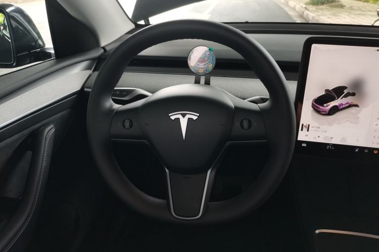 Used Tesla Model Y 2024 Rear-Wheel-Drive Version
