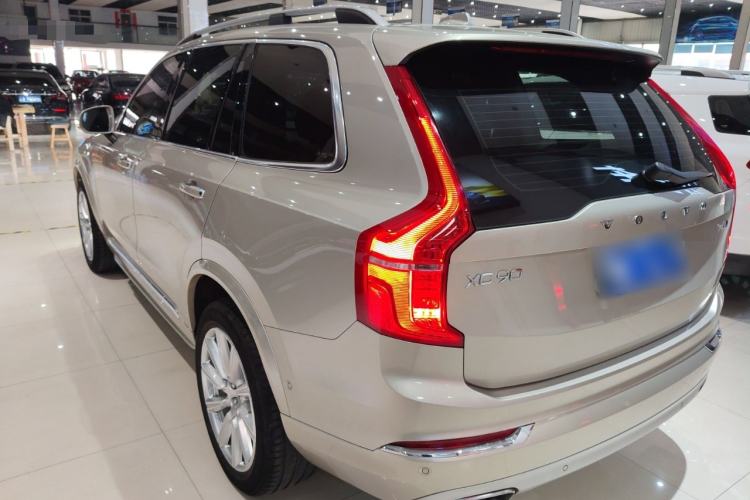 Used Volvo XC90 2015 T6 Luxury Edition 5-seater Rear Left 45 Deg