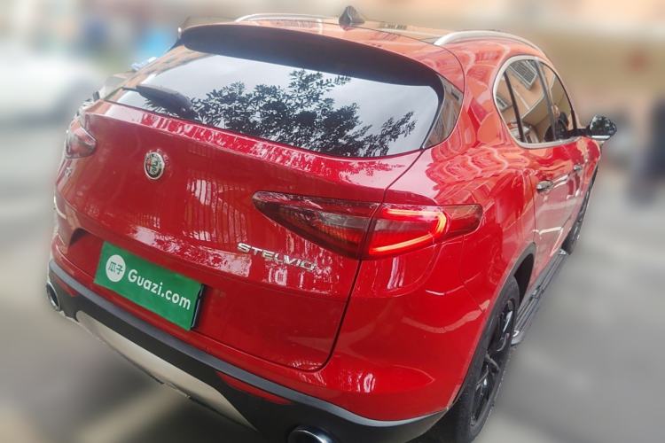 Used Alfa Romeo Stelvio 2017 2.0T 200HP Luxury Edition
