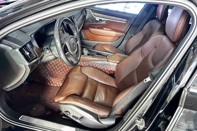 Used Volvo S90 2023 B5 Zhiyuan Luxury Edition
