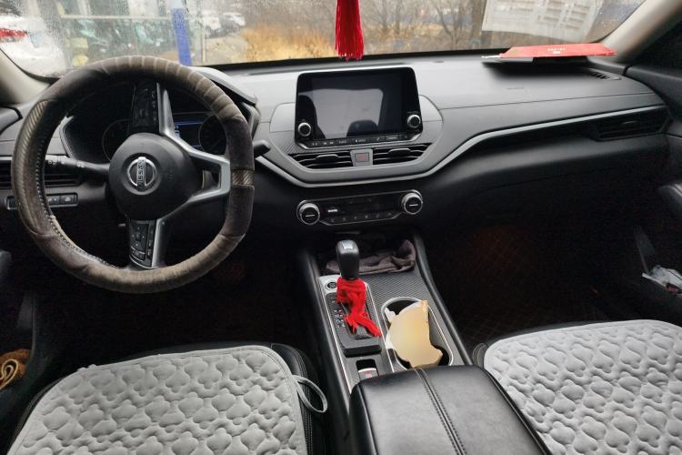 Used Nissan Teana 2020 2.0L XL Upper SmartDrive Version Center Console