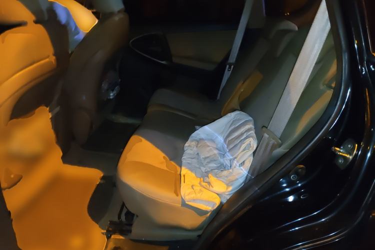 Used Toyota RAV4 2012 Luxurious Edition 2.0L Automatic All-Wheel Drive
