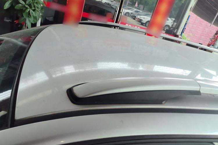 Used Venucia T70 2015 2.0L CVT Smart Choice Edition Roof