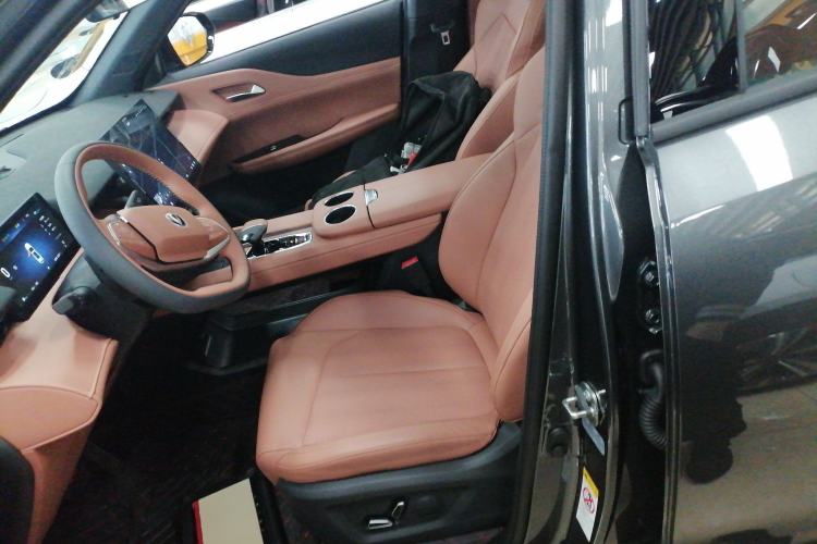 Used CHANGAN UNI-Z 2025 500Bar PRO
