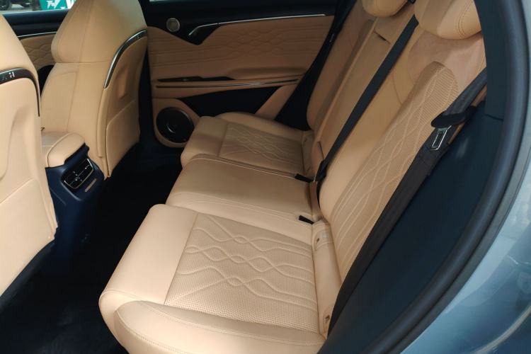 Used VOYAH FREE 2021 Four-Wheel Drive Standard All-Electric Exclusive Luxury Package