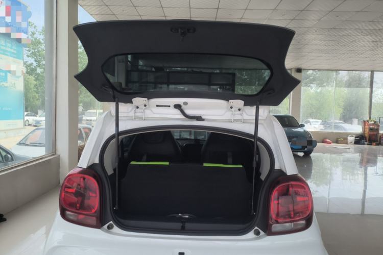 Used Roewe Clever 2021 302 km New Four-Seater Super-Efficient Version Trunk