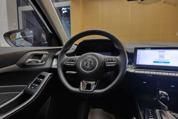 Used MG 5 2022 180 DVVT CVT Youth Luxury Edition
