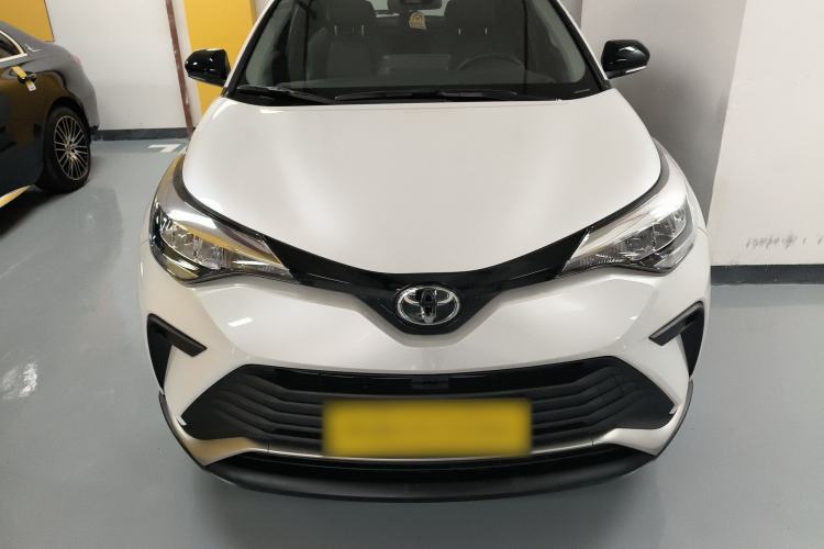 Used Toyota IZOA 2023 2.0L Enjoy Edition Front