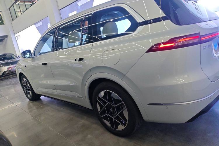 Used Deepal S09 2025 Rear-Drive Ultra+
