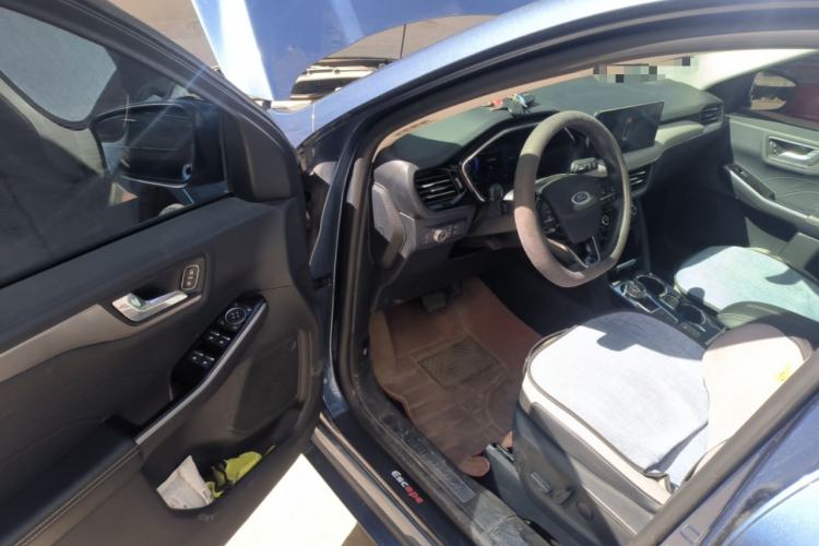 Used Ford Escape 2020 EcoBoost 245 Four-Wheel Drive Luxury Edition
