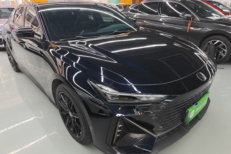 Used CHANGAN UNI-V 2023 1.5T Prestige Model Exterior 1