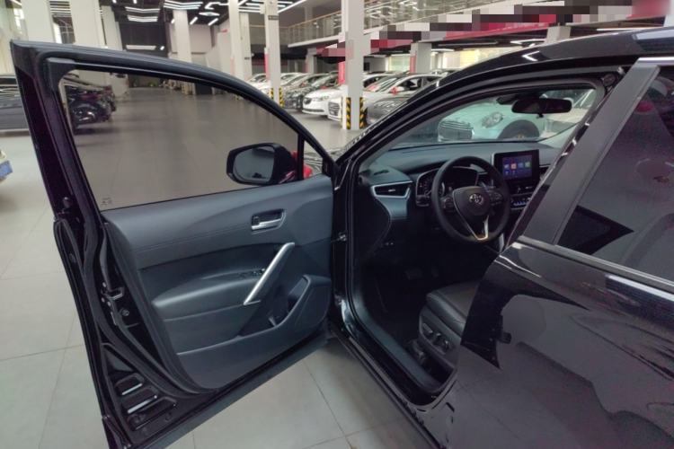 Used Toyota FRONTLANDER 2022 2.0L CVT Luxury Edition Driver Seat