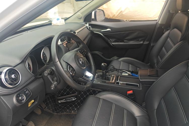 Used MG GS 2019 20T Manual Luxury Edition with Xenon Lights Left Front Seat