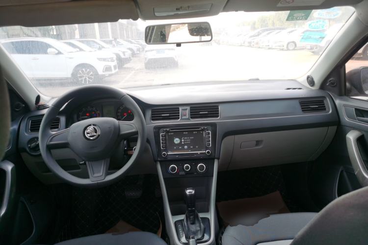 Used Skoda Rapid 2016 1.6L Automatic Front-Wheel Drive Model
