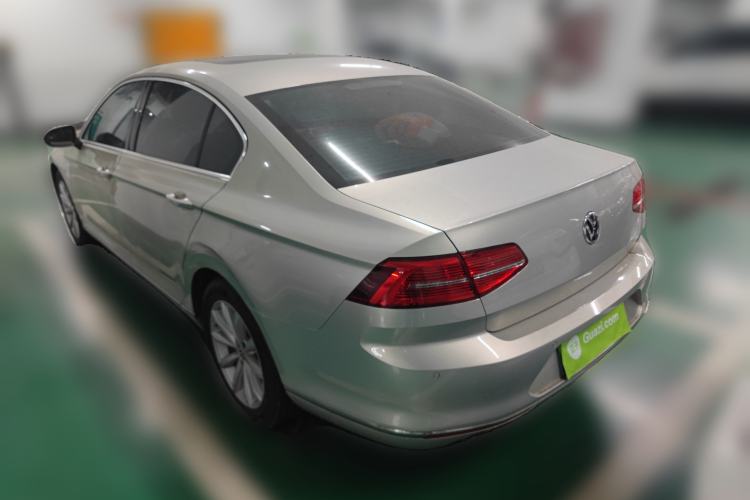 Used Volkswagen Magotan 2018 330TSI DSG Advanced Model Rear Left 45 Deg