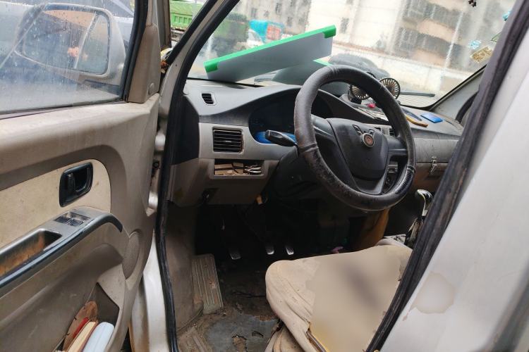 Used Wuling Rongguang 2011 1.2L Standard Version
