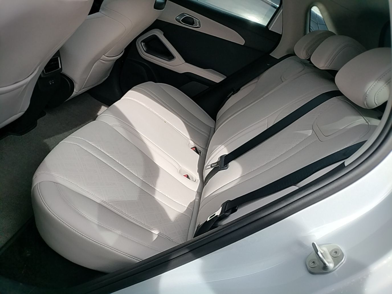 BYD Yuan UP 2025 Model 301KM Leading Version — снимка 20