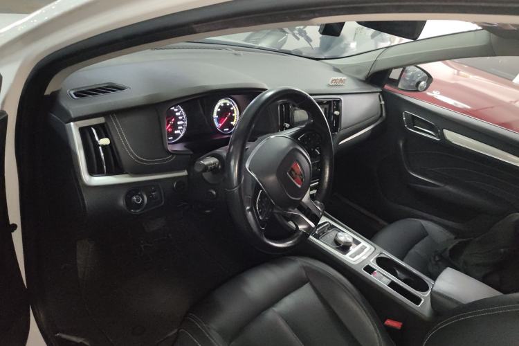 Used Roewe i6 New Energy 2019 PLUS 50T 4G Connected Glory Luxury Edition Center Console