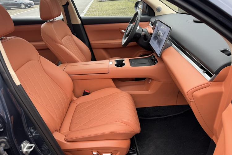 Used Landian E5 PLUS 2026 Model 165km Long-Range First-Adoption Version Ultra 5-seater
