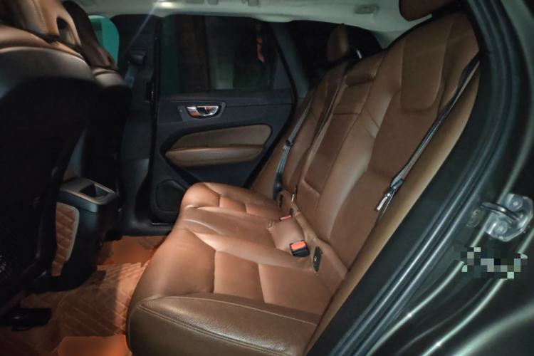 Used Volvo XC60 2019 T5 4x4 Smart Edition China V Standard
