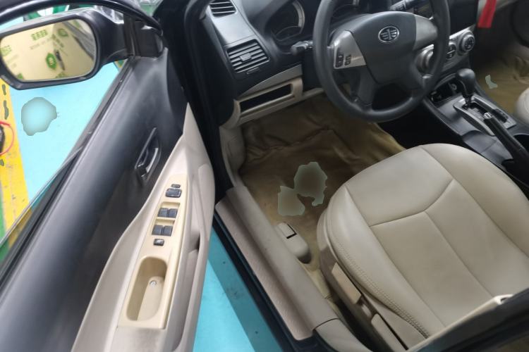 Used Bestune B50 2012 1.6L automatic fashion version
