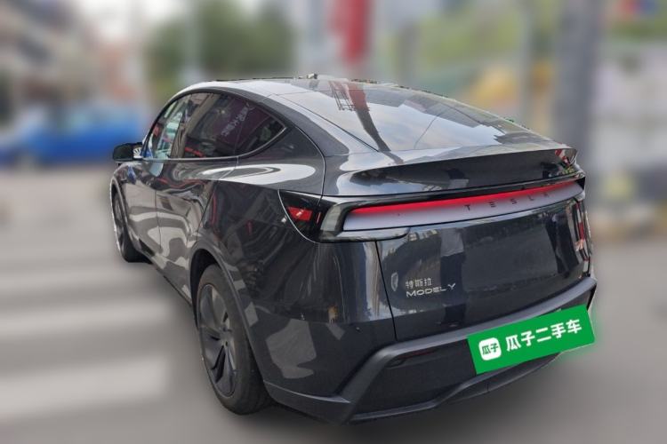 Used Tesla Model Y 2025 Rear-Wheel Drive First Edition Rear Left 45 Deg