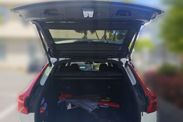 Used Volvo XC60 2023 B5 4x4 Smart Luxury Edition