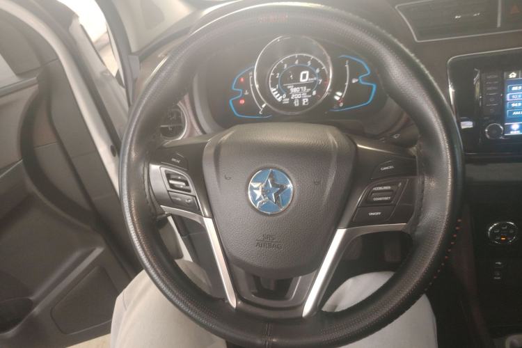 Used Venucia M50V 2017 1.6L XL CVT Luxury Edition