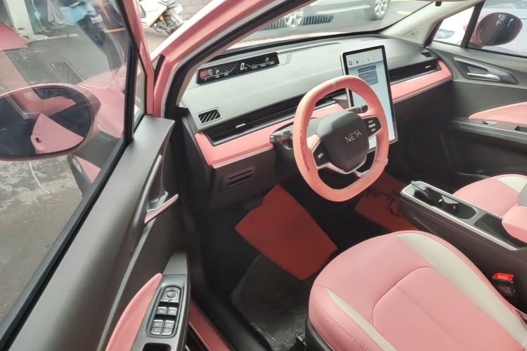 Used NETA V 2022 Chao 400 Lite Pink Custom Edition Driver Seat