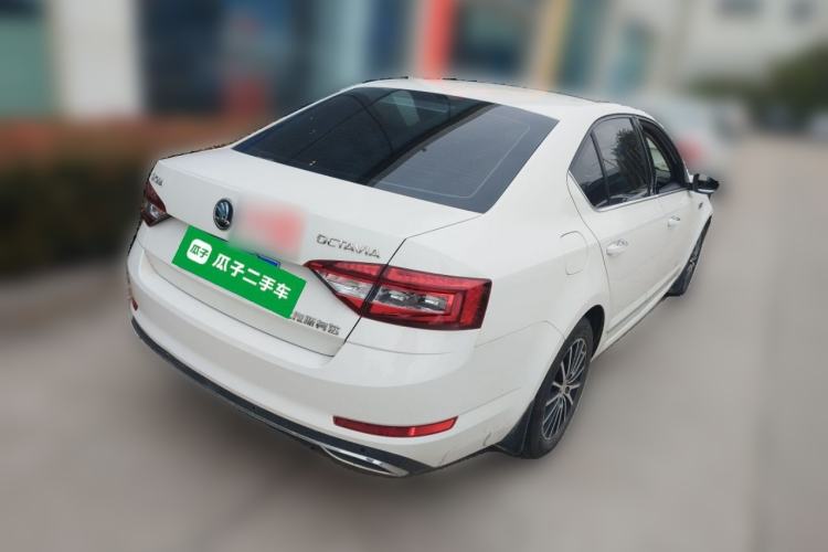 Used Skoda Octavia 2018 1.6L Automatic Luxury Edition
