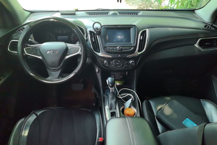 Used Chevrolet Equinox 2019 535T Automatic Chijie Edition China V Standard Center Console