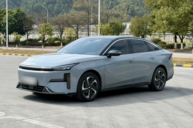 Used Geely Galaxy L6 2024 125km PLUS Dragon Edition