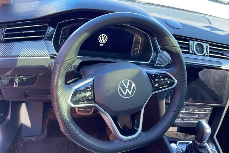 Used Volkswagen Magotan 2023 2 Million Units Commemorative Edition 330TSI DSG Luxury Version Interior 5