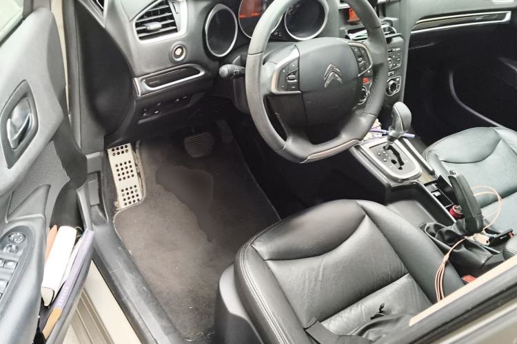 Used Citroen C4L 2013 1.8L Automatic Jingzhi Edition Driver Seat