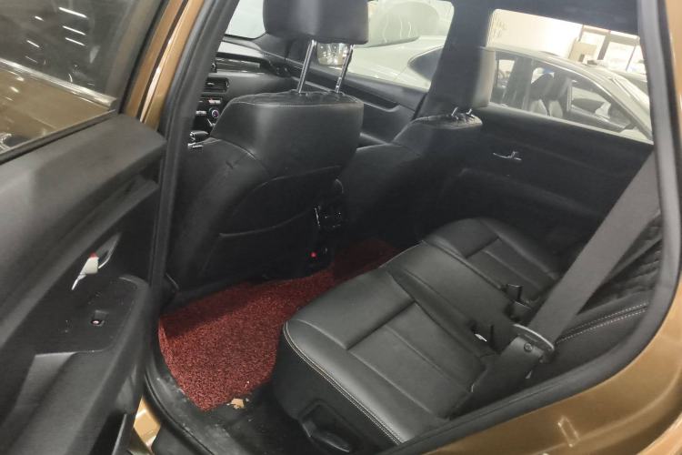 Used Kia KX7 2017 2.0T Automatic Two-Wheel Drive GLS 7-Seater
