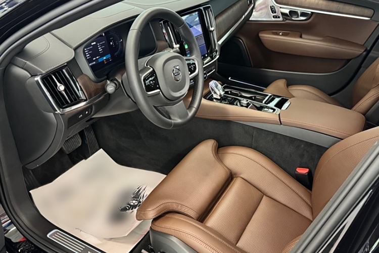 Used Volvo S90 New Energy 2025 Plug-in Hybrid Four-Wheel Drive Long-Range Luxury Smart Edition Interior 10