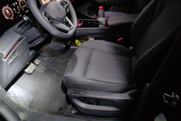 Used Volkswagen Tiguan L 2025 PRO 380TSI Two-Wheel-Drive R-Line Smart Edition Left Front Seat