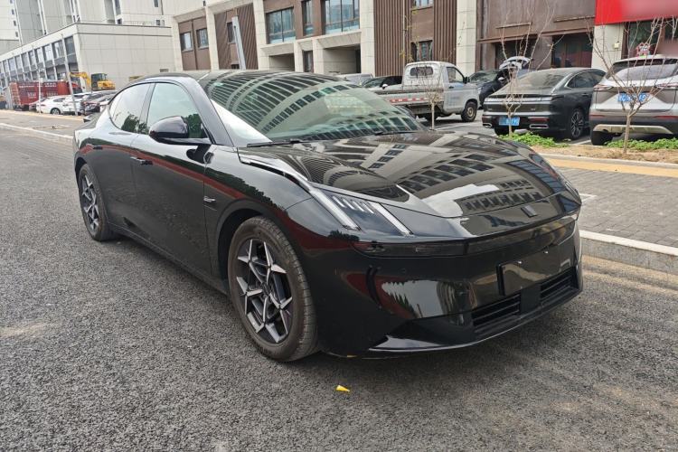 Used Lynk & Co Z10 2025 95 kWh 766 km Range Rear-Wheel Drive Max
