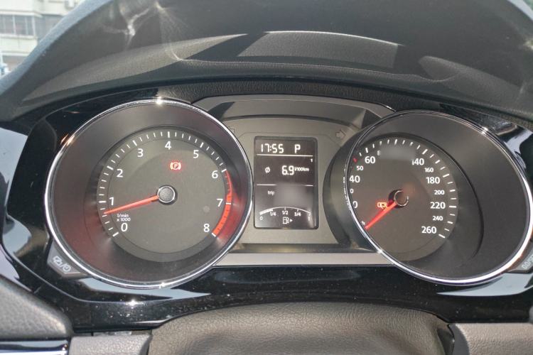 Used Volkswagen Sagitar 2015 1.6L Automatic Comfort Model Instrument Cluster