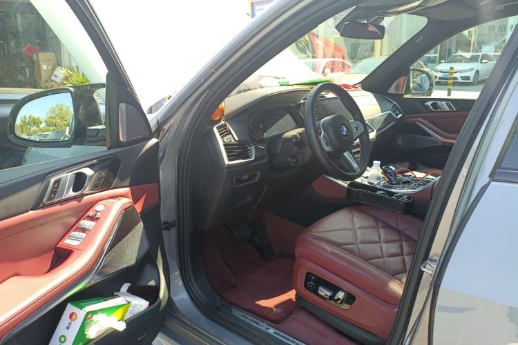 Used BMW X5 2022 xDrive 30Li Luxury M Sport Package