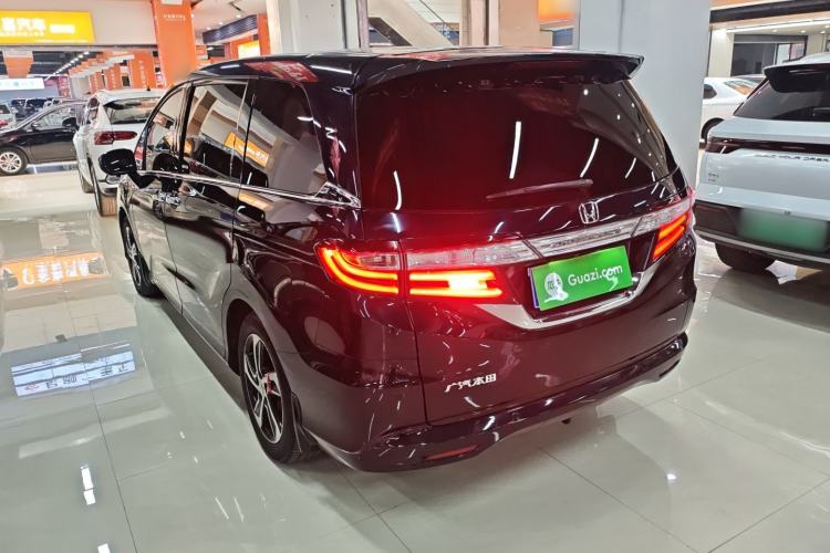 Used Honda Odyssey 2015 Updated Version 2.4L Smart Edition
