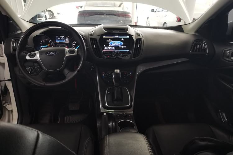 Used Ford Kuga 2015 2.0L GTDi Four-Wheel Drive Prestige Model Center Console