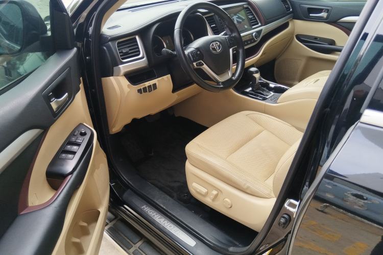 Used Toyota Highlander 2017 2.0T Four-Wheel Drive Luxury Edition 7 Seats Driver Seat