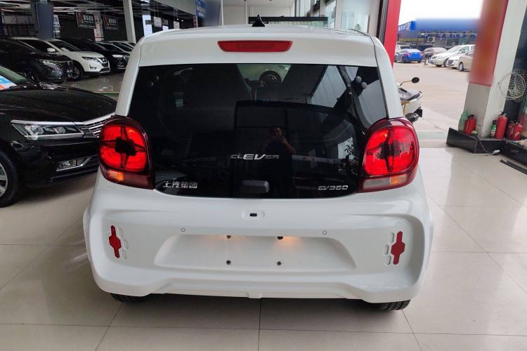 Used Roewe Clever 2021 302 km New Four-Seater Super-Efficient Version