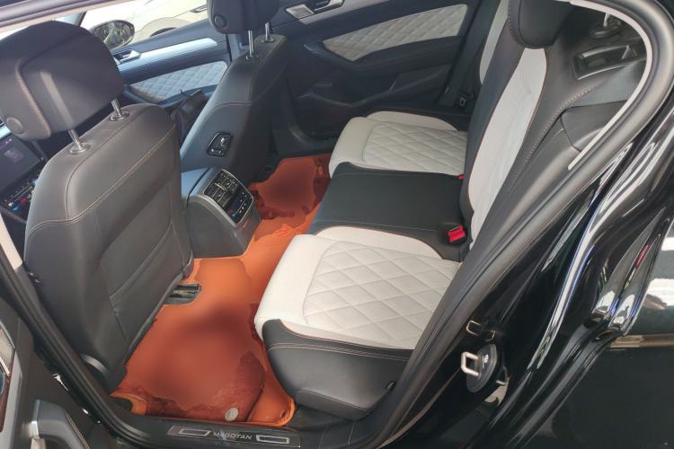 Used Volkswagen Magotan 2025 Revised Version Zhongxiang Edition 330TSI DSG Luxury Trim Left Rear Seat