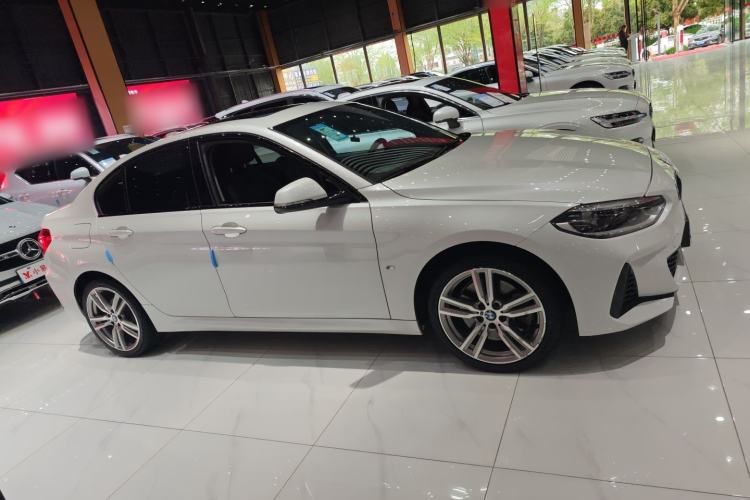Used BMW 1 Series 2019 120i Leading Model M Sport Package Exterior 3