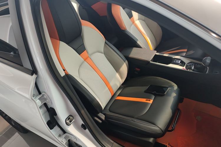 Used Dongfeng Aeolus Yixuan 2023 1.5L Automatic Glory Edition Right Front Seat