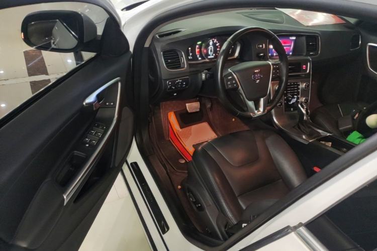 Used Volvo S60 2017 S60L T3 Smart Upgrade Edition
