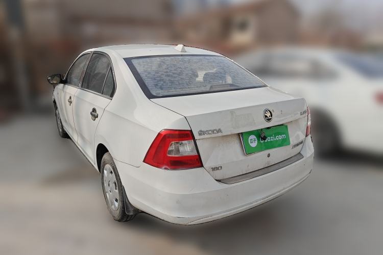 Used Skoda Rapid 2016 1.6L Manual Front-Wheel-Drive Version

